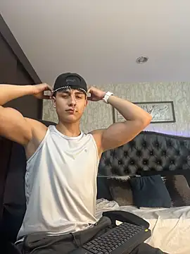 Lander Cruz online show from April 2026 08:26:01 PM