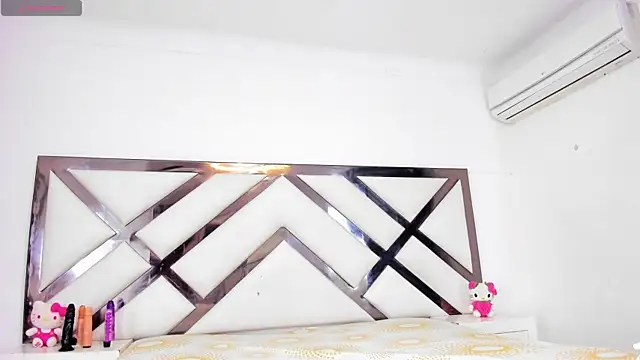 Jailinashley online show from April 2026 07:47:01 PM