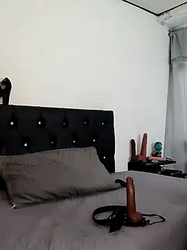 nyloncouple777 online show from January 2026 10:19:02 PM