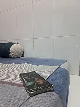 felicity chloe online show from April 2026 11:35:01 PM