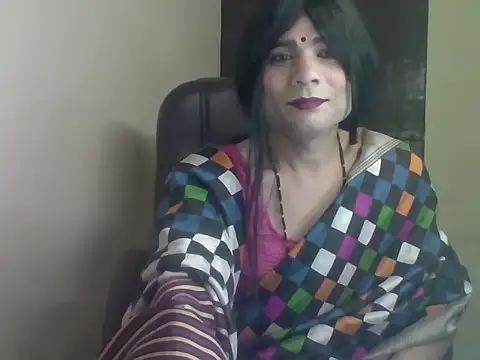 Lovely Ladyboy star online show from February 2026 06:25:01 PM