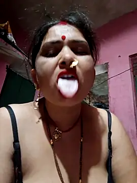 Snapshot of Your-shreya143 chatting on May 2026 09:00:02 PM Your-shreya143 online show from May 2026 09:00:02 PM