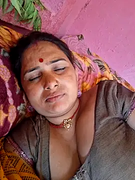 Snapshot of Your-shreya143 chatting on May 2026 08:55:01 AM Your-shreya143 online show from May 2026 08:55:01 AM