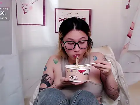 Snapshot of abella1116 chatting on December 2025 08:05:02 PM abella1116 online show from December 2025 08:05:02 PM