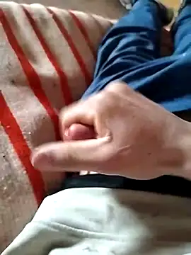 Snapshot of yacinekabiley16 chatting on December 2025 09:29:01 AM yacinekabiley16 online show from December 2025 09:29:01 AM