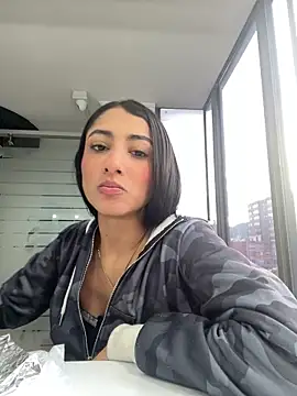 Snapshot of lya__brown chatting on May 2026 11:05:01 AM lya brown online show from May 2026 11:05:01 AM