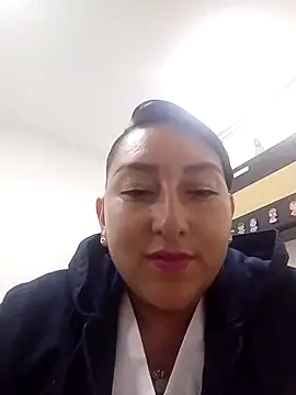 Valeria montana  online show from April 2026 11:37:02 AM