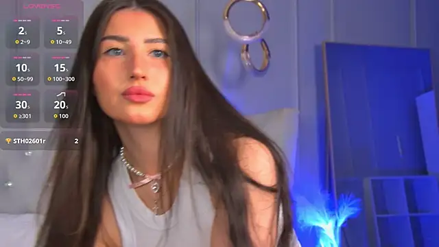 LisaDeviss online show from April 2026 01:04:01 PM