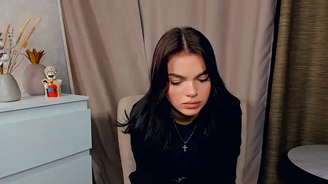 CIaritaJowers online show from December 2025 01:20:02 PM