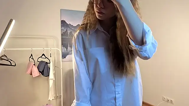 TobiBrighton online show from December 2025 05:59:01 AM