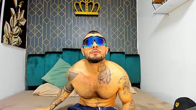 lucky smith1 online show from December 2025 05:53:01 PM