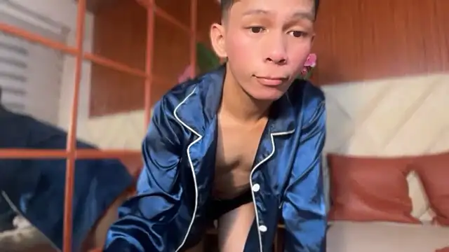 Snapshot of TheBoyAboveYou chatting on February 2026 04:52:02 PM TheBoyAboveYou online show from February 2026 04:52:02 PM