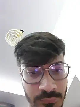 farooq2001 online show from December 2025 12:31:02 AM