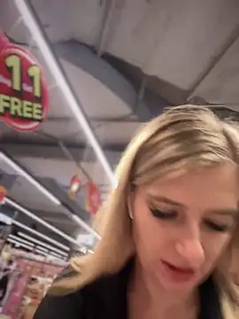 Snapshot of Betsy chatting on January 2025 08:07:02 AM Betsy online show from January 2025 08:07:02 AM