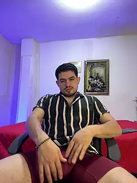 williamsmiiths16 online show from February 2026 03:41:02 PM