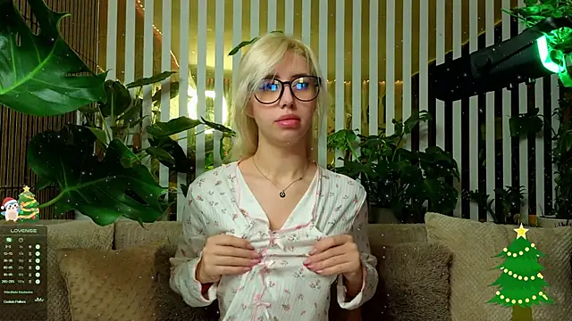 FlowweerGirl online show from January 2026 10:01:01 PM