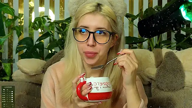 FlowweerGirl online show from January 2026 09:15:02 AM