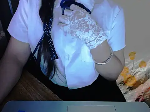 Snapshot of maian_love chatting on July 2026 06:57:01 PM maian love online show from July 2026 06:57:01 PM