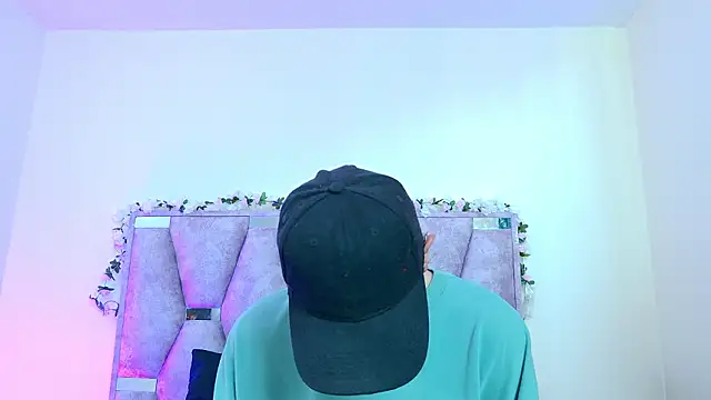 iris and damian online show from March 2026 05:18:02 PM