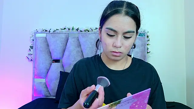 iris and damian online show from April 2026 05:13:02 PM