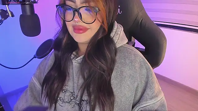 Snapshot of asheryn chatting on February 2026 01:22:01 AM asheryn online show from February 2026 01:22:01 AM