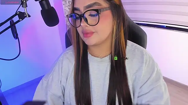 Snapshot of asheryn chatting on April 2026 01:25:01 AM asheryn online show from April 2026 01:25:01 AM