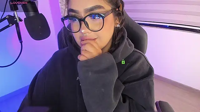 Snapshot of asheryn chatting on April 2026 02:23:02 AM asheryn online show from April 2026 02:23:02 AM