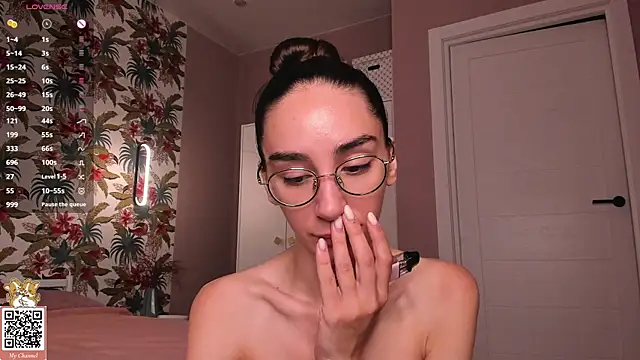 Elizwise online show from July 2026 01:19:02 AM