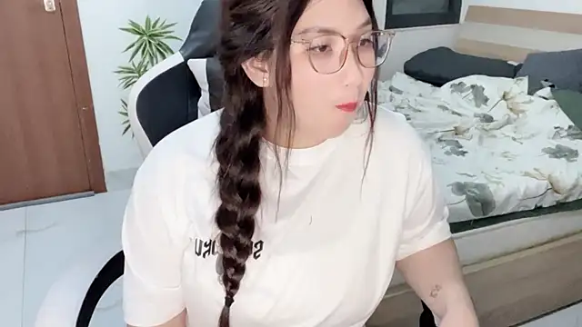 Snapshot of Ni-Ni_2K chatting on July 2026 12:31:01 PM Ni-Ni 2K online show from July 2026 12:31:01 PM