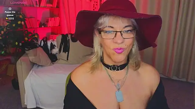 AnittaHarris  online show from April 2026 08:22:02 AM