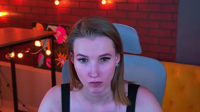 Snapshot of Megan_Rodgers chatting on December 2025 10:17:02 PM Megan Rodgers online show from December 2025 10:17:02 PM