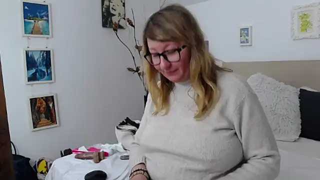 Snapshot of OlgaPavlova chatting on February 2026 12:26:02 PM OlgaPavlova online show from February 2026 12:26:02 PM