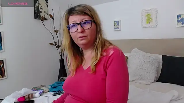 Snapshot of OlgaPavlova chatting on February 2026 02:37:02 PM OlgaPavlova online show from February 2026 02:37:02 PM