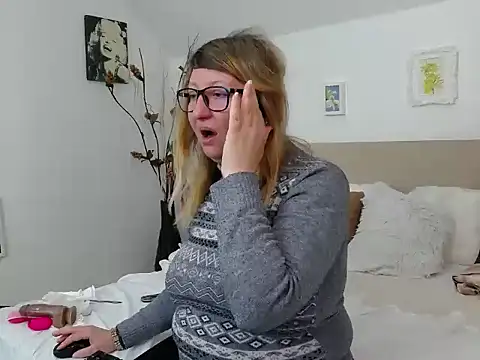 Snapshot of OlgaPavlova chatting on March 2026 01:28:01 PM OlgaPavlova online show from March 2026 01:28:01 PM