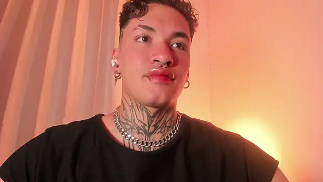 AlecBanne online show from December 2025 11:23:01 PM