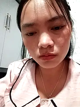 Maimey2x online show from December 2025 03:54:01 PM