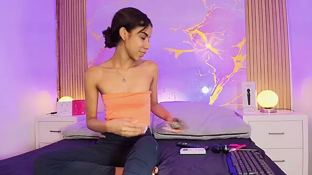 Snapshot of BellaHarpeer chatting on February 2026 02:59:02 PM BellaHarpeer online show from February 2026 02:59:02 PM