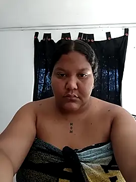 Snapshot of VaneandRossy chatting on May 2026 12:43:01 PM VaneandRossy online show from May 2026 12:43:01 PM