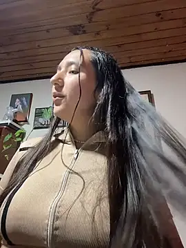 Alix Rousses21 online show from April 2026 03:26:02 AM