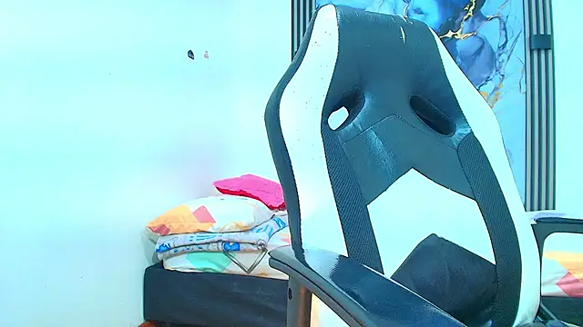 Valentina and sneider  online show from January 2026 07:11:01 PM