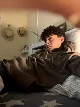 hungspanishtwink online show from January 2026 09:18:02 PM