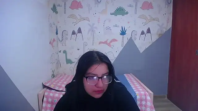 eva smit t online show from December 2025 02:06:02 AM