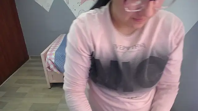 eva smit t online show from January 2026 02:36:01 AM