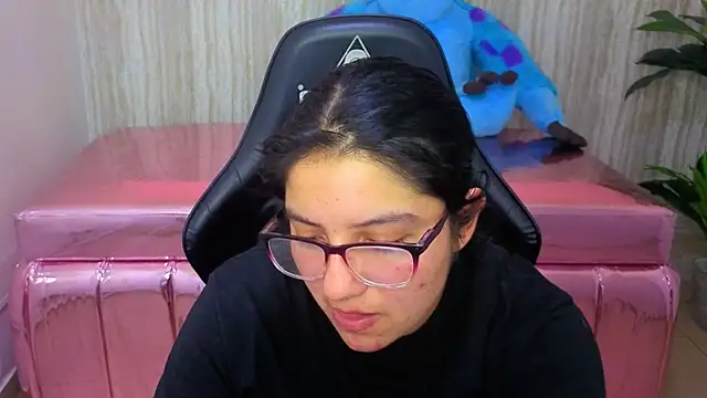 eva smit t online show from February 2026 02:29:02 AM