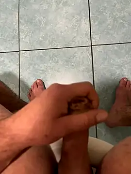 Snapshot of rokis12 chatting on December 2025 04:22:01 AM rokis12 online show from December 2025 04:22:01 AM