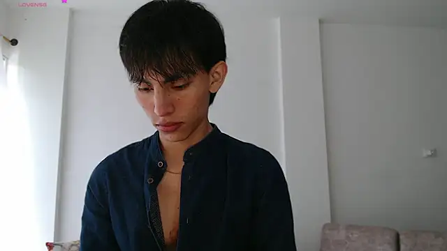 andrew courtzz online show from December 2025 07:07:01 PM