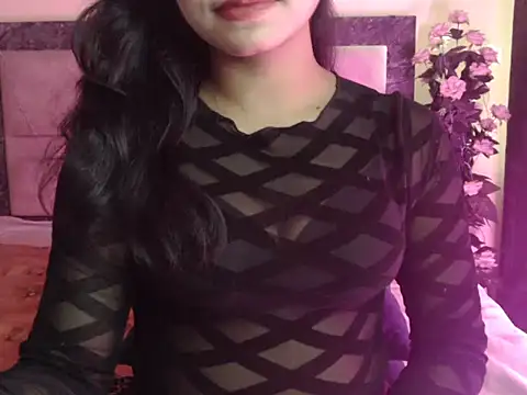 Lola Bebe online show from April 2026 05:00:02 AM