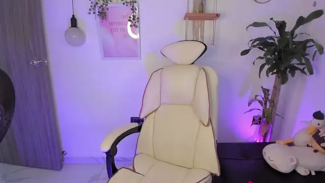 Jasson    online show from April 2026 06:02:01 PM