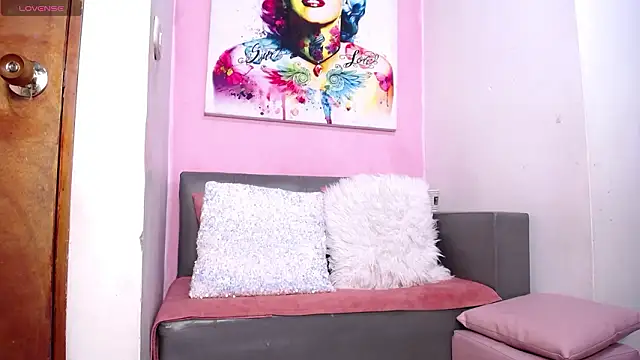 danycute  online show from February 2026 04:27:02 PM