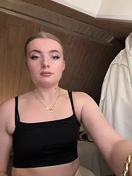 MilaLuxe online show from December 2025 07:52:01 PM